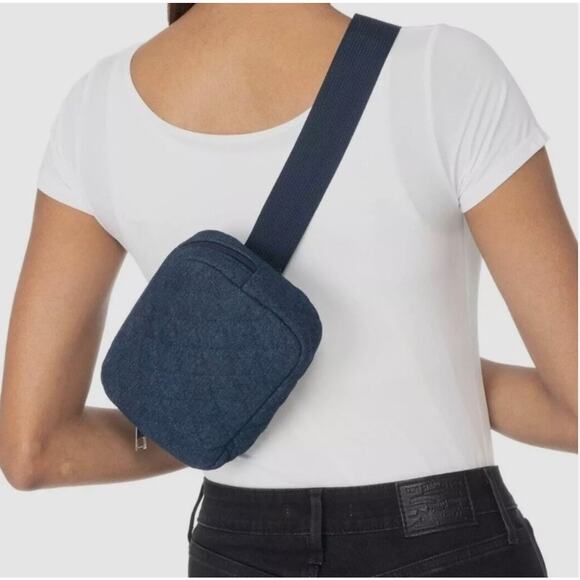 Jenni Belt Bag Womens S/M Denim Blue Quilted Modern Essential Feminine Trendy - Picture 1 of 10